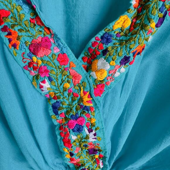Vintage Mexican Top Turquoise Boho Hand Embroidered V-Neck Crop Smock Waist S - Picture 2 of 5